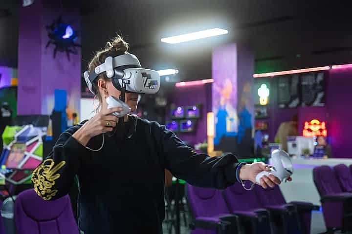 VR FAMILIEUITJE